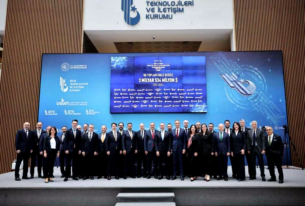 Bakan Uraloğlu: “Türkiye’yi iletişimde ileriye taşıyacak 5G ihalemizi gerçekleştirdik”