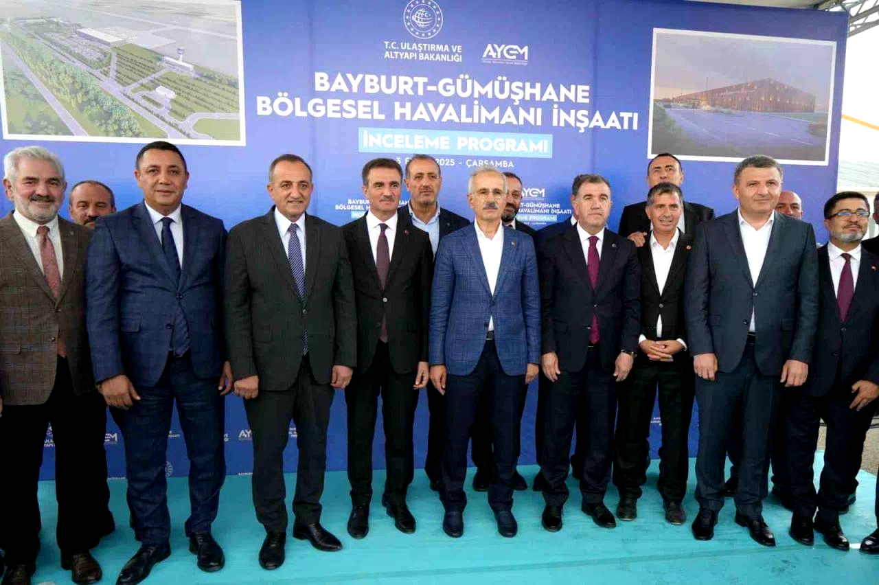 Bakan Uraloğlu, yapımı devam eden Gümüşhane – Bayburt Havalimanında incelemede bulundu