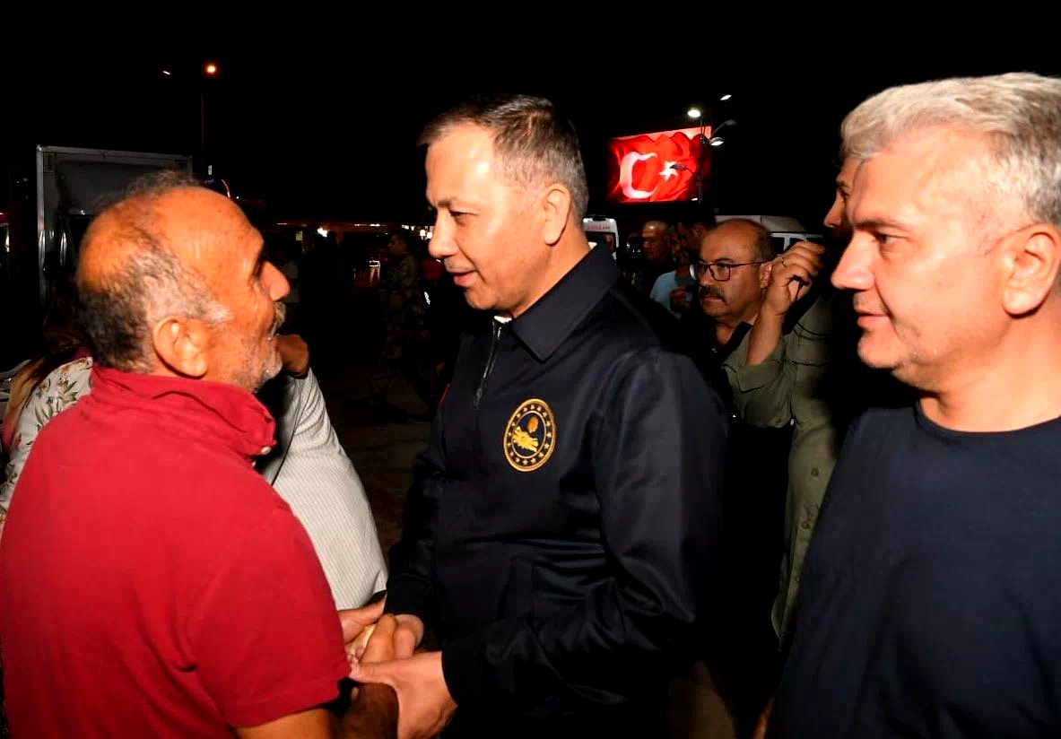 Bakan Yerlikaya: “Devletimiz tüm imkanlarıyla vatandaşlarımızın yanında”