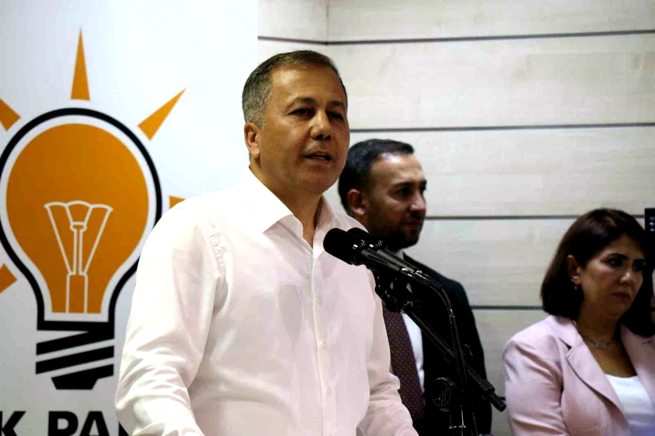 Bakan Yerlikaya: “Terörsüz Türkiye için yorulmadan yürüyeceğiz”