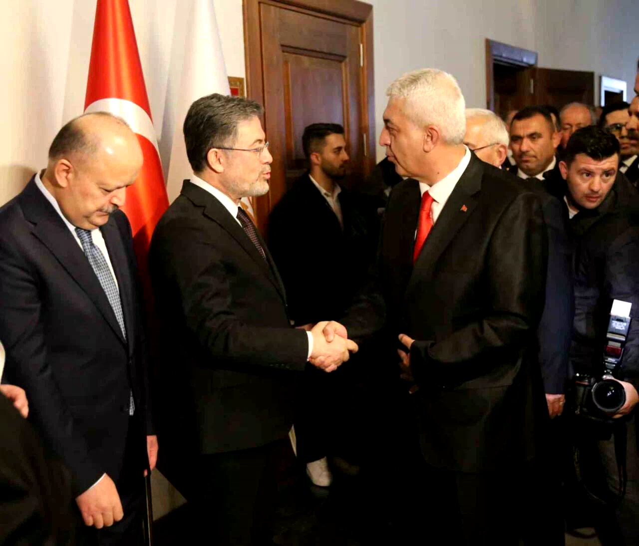 Bakan Yumaklı memleketi Kastamonu’da vatandaşlarla bayramlaştı