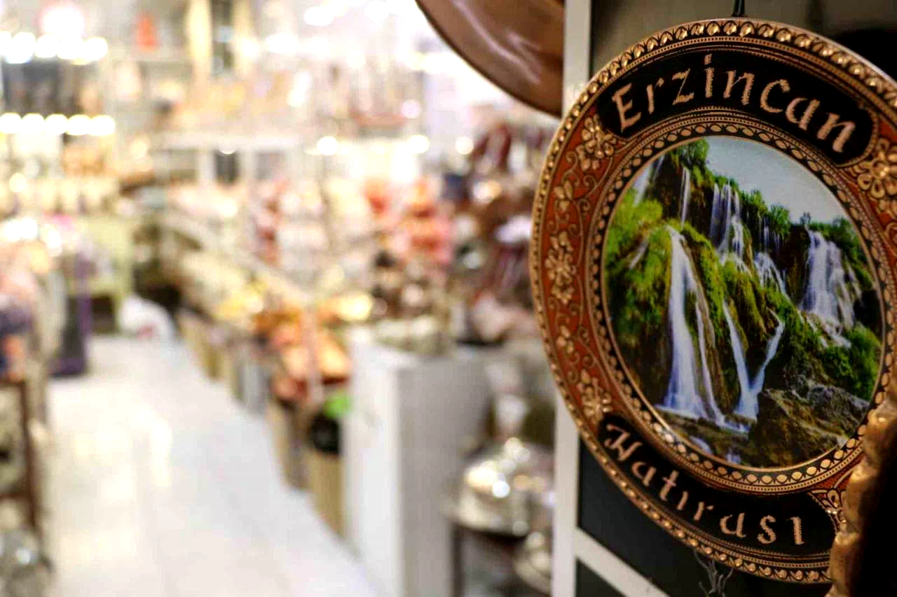 Bakırcılar Çarşısı, sessizliğe büründü