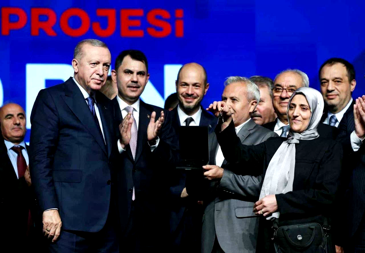 Başkan Albayrak, ’Ev Sahibi Türkiye Yüzyılın Konut Projesi’ programına katıldı