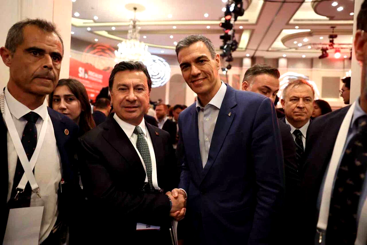 Başkan Aras, Demokrasi zirvesi için Barselona’da