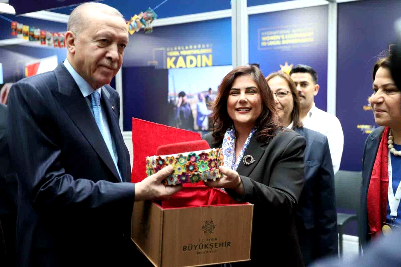 Başkan Çerçioğlu’ndan Cumhurbaşkanı Erdoğan’a ’Aydın’ hediyesi
