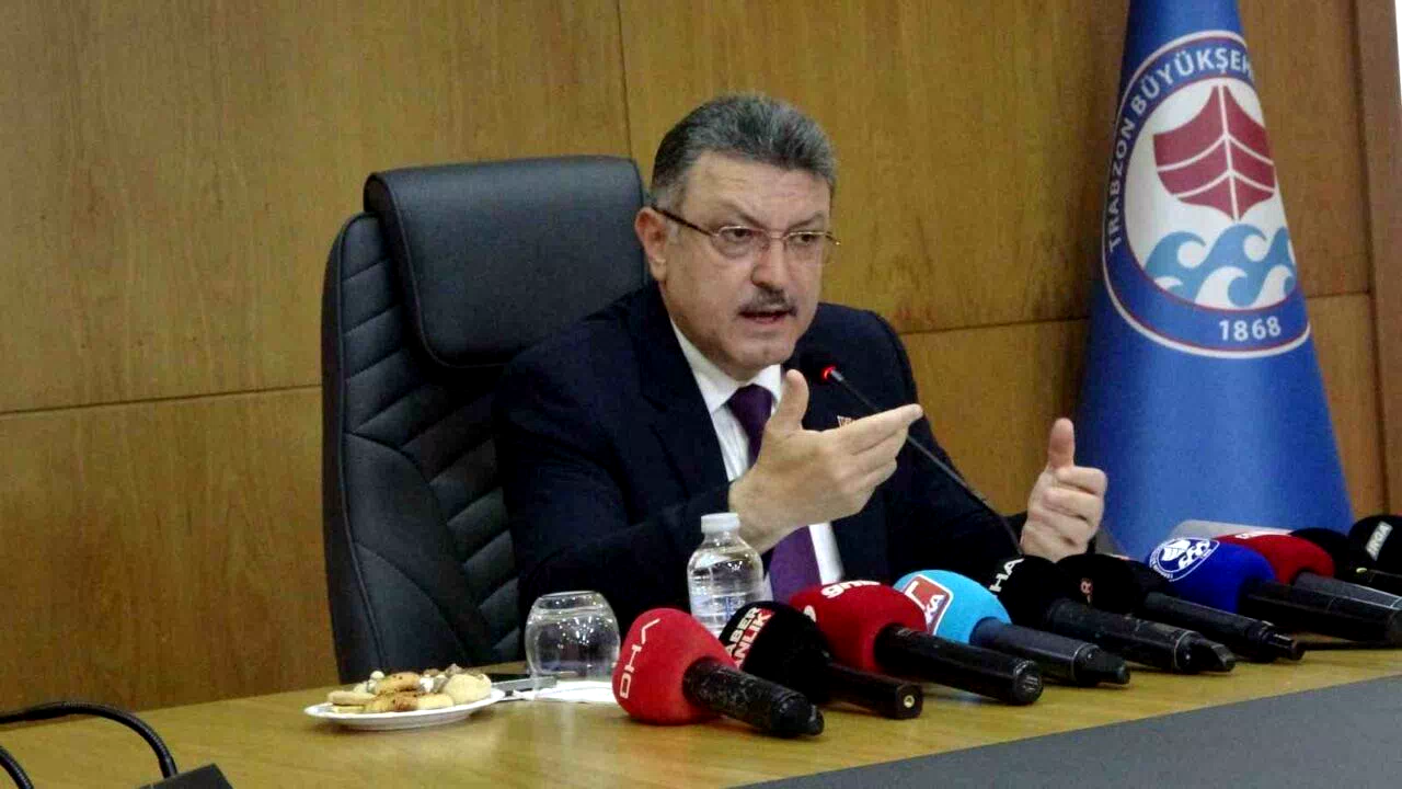 Başkan Genç, Özgür Özel’i özür dilemeye davet etti