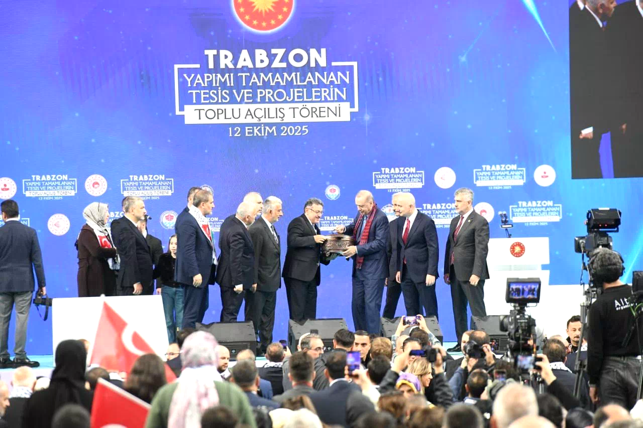Başkan Genç: “Trabzonumuzu hizmetlerle donatmaya devam edeceğiz”