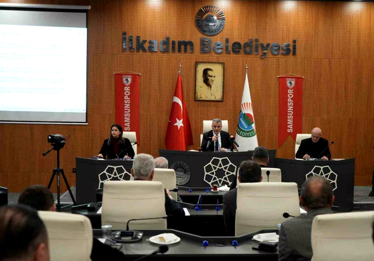Başkan Kurnaz: “Maksat hayvan sevmek değil, siyaset yapmak”