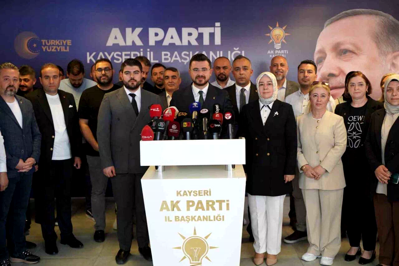 Başkan Okandan: “Ülkemizin birliği beraberliği ve kardeşliği için durmadan ve yorulmadan çalışmalarımızı sürdüreceğiz”
