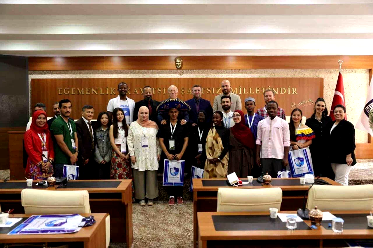 Başkan Sekmen’e yabancı öğrenci ziyareti