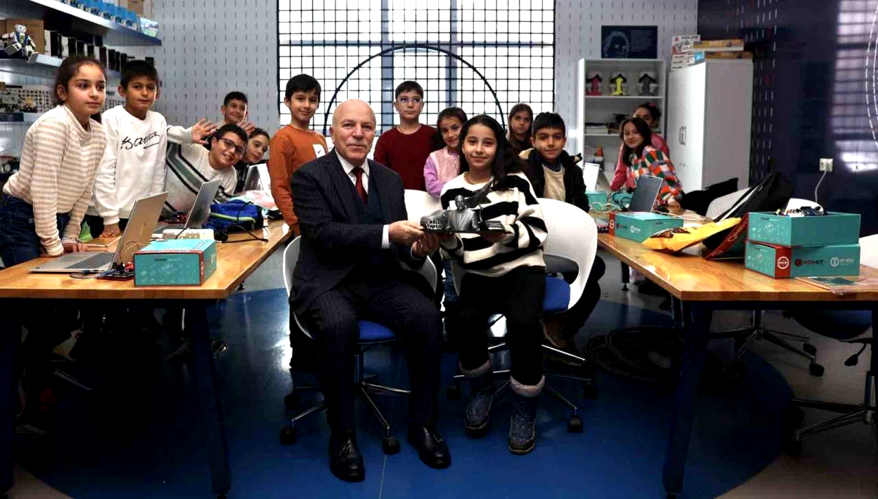 Başkan Sekmen geleceğin dâhileriyle buluştu