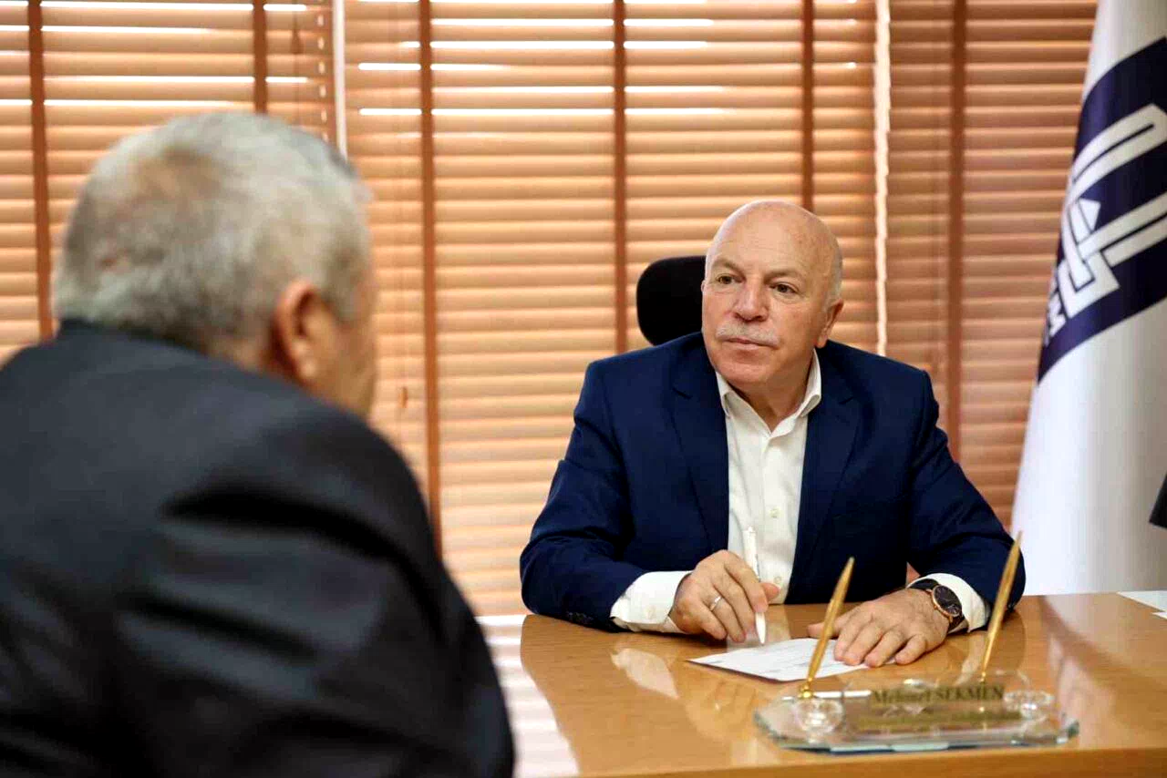 Başkan Sekmen vatandaşı dinledi