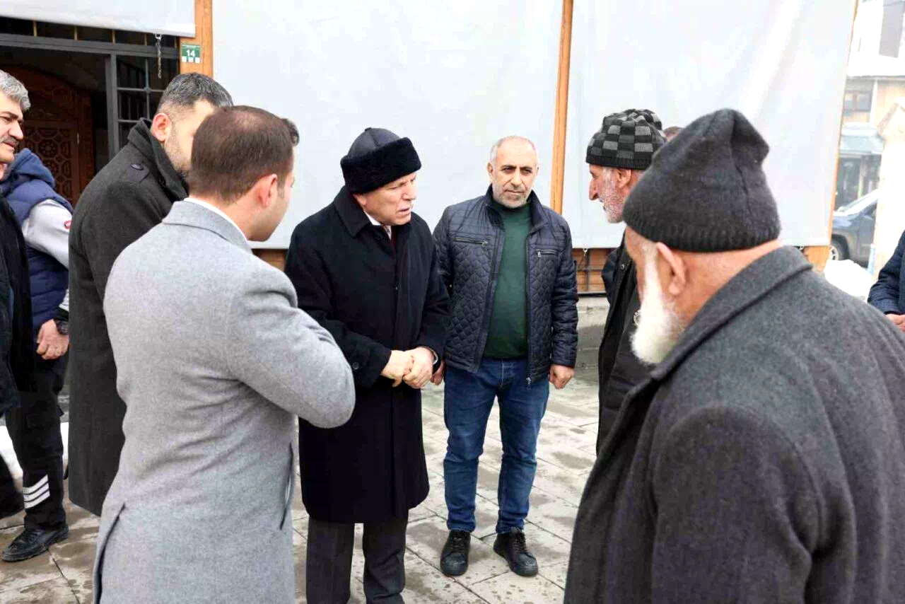 Başkan Sekmen: “Vatandaşımızın sıcak sohbetleri bizim için paha biçilemez”