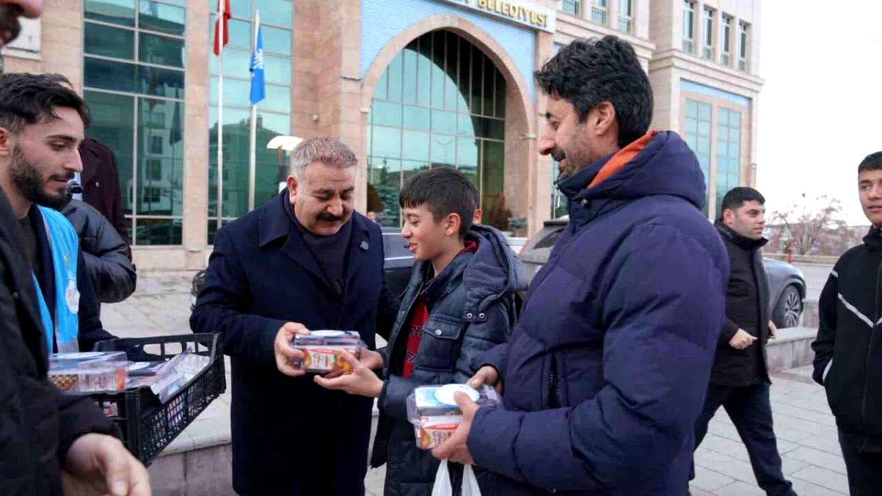 Başkan Sunar; “Ramazan sevincini ve bereketini hep birlikte yaşıyoruz”