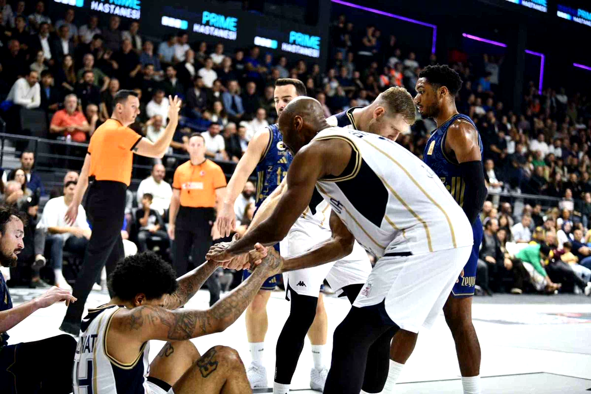 Basketbol Süper Ligi: Glint Çayırova Belediyesi: 85 - Fenerbahçe Tarfin: 100
