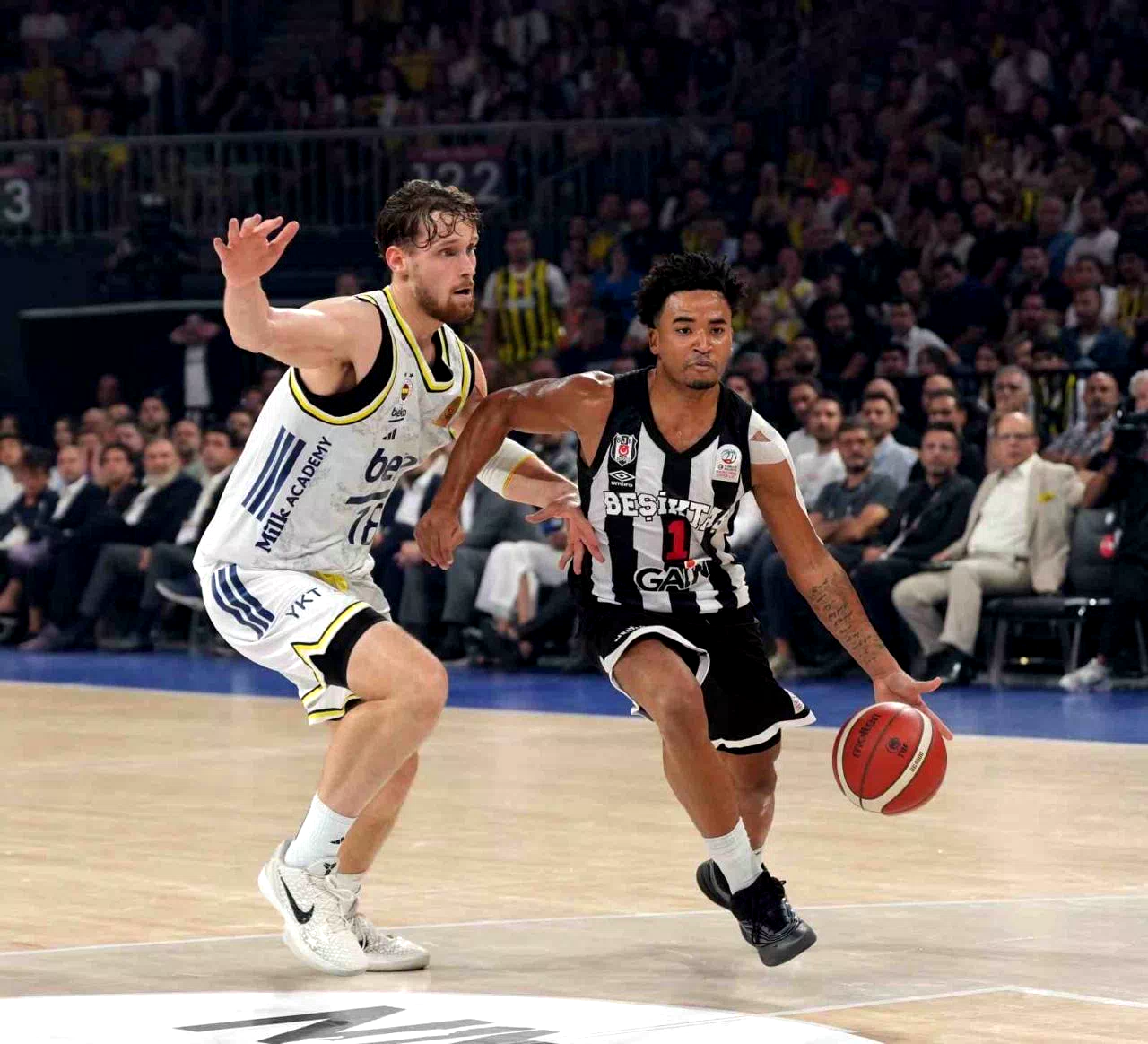 Basketbolda derbi heyecanı yaşanacak