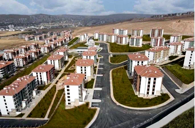 Baybatur: “TOKİ tarafından Manisa’ya 7 bin 80 yeni konut yapılacak”