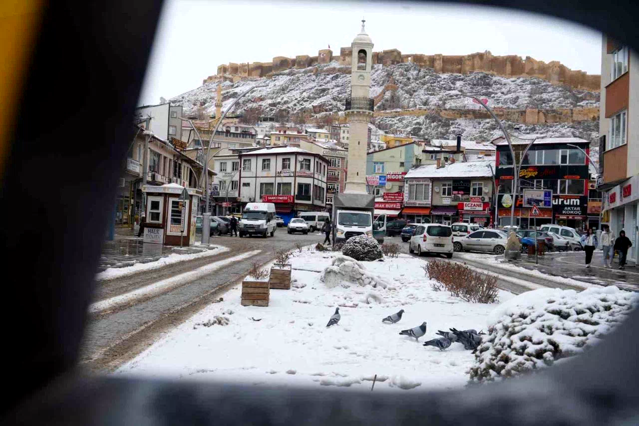 Bayburt’a kar geliyor