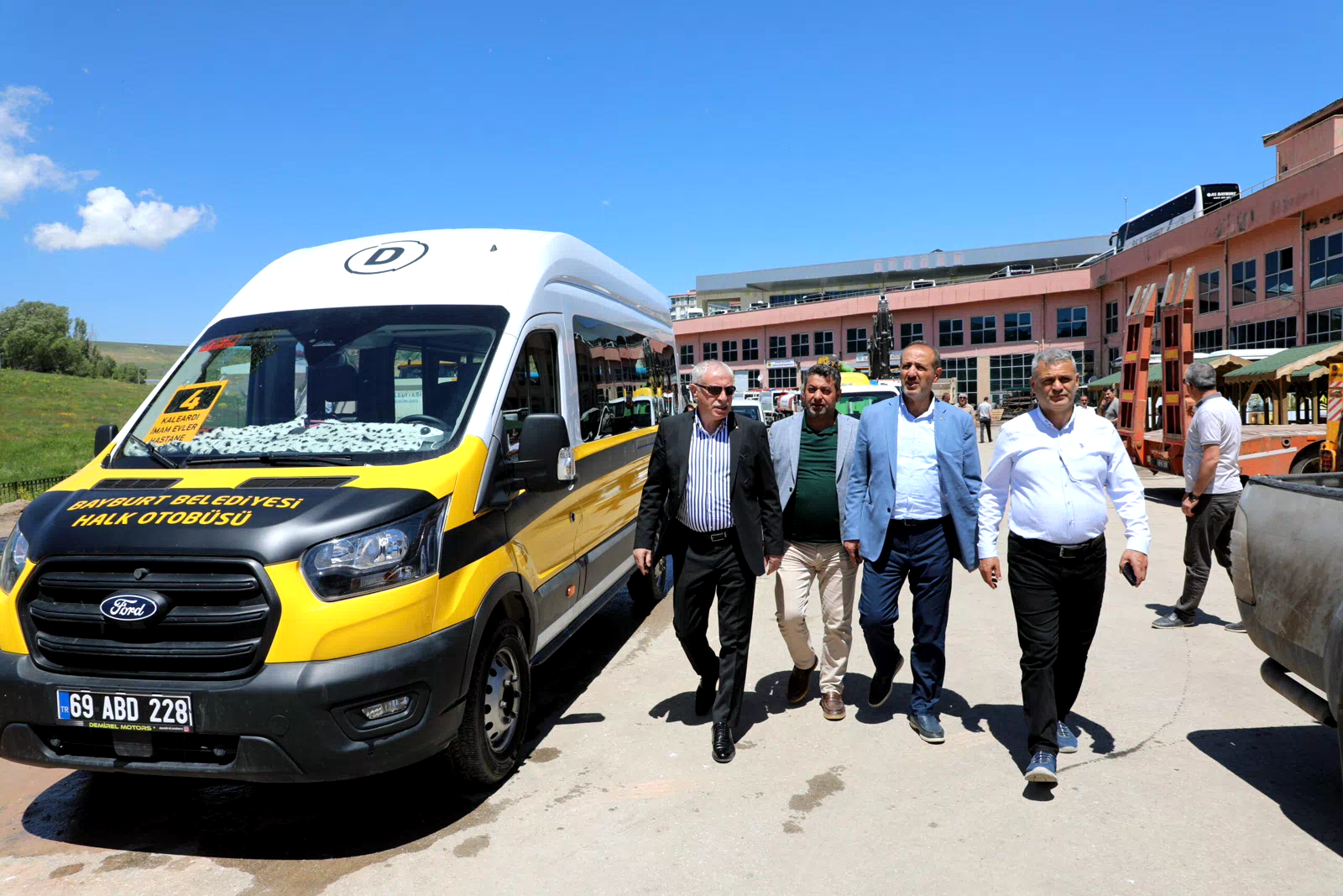 Bayburt Belediyesi araç filosunu güçlendirmeye devam ediyor