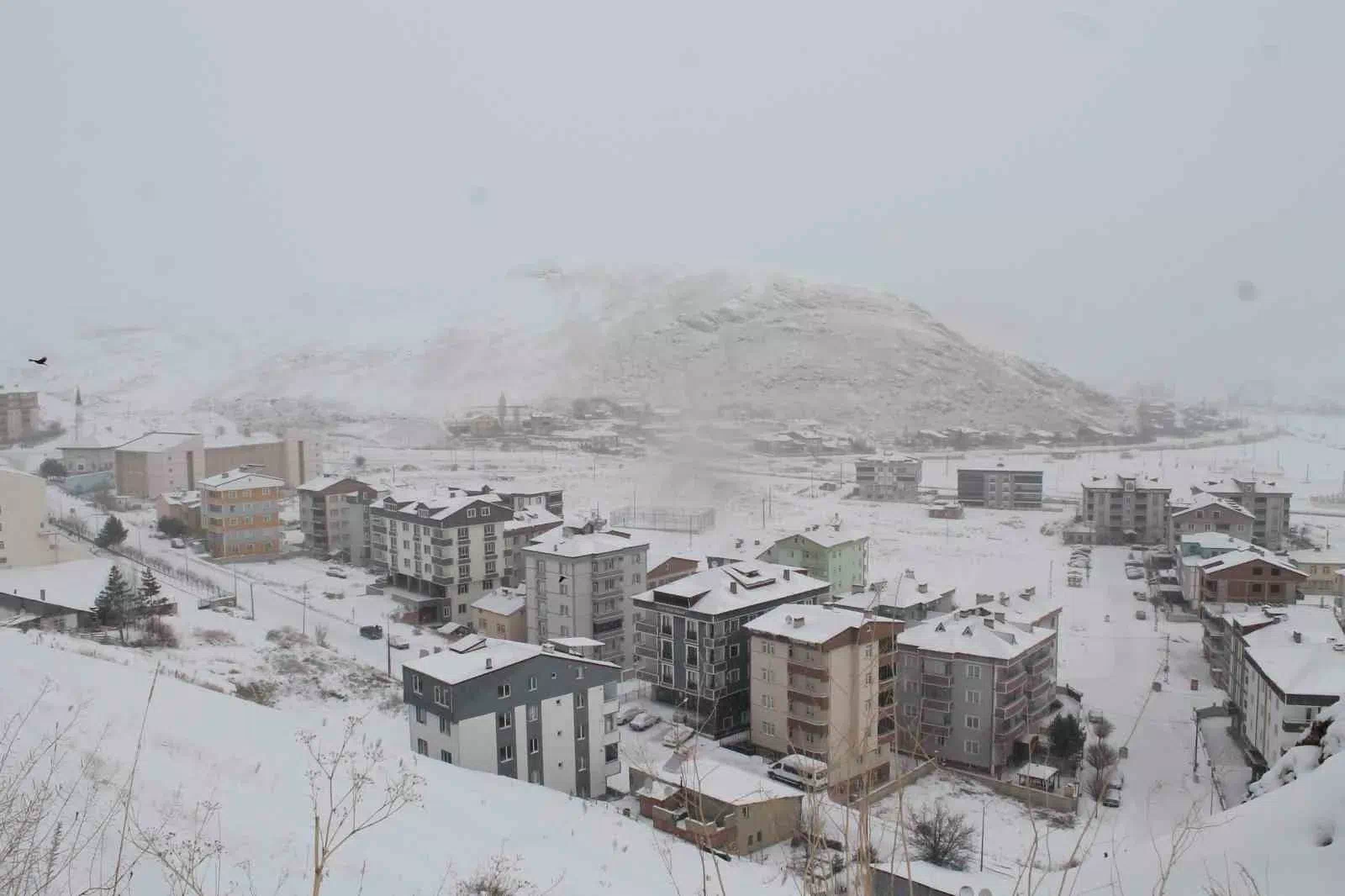 Bayburt için kar, çığ, zirai don ve rüzgar uyarısı yapıldı