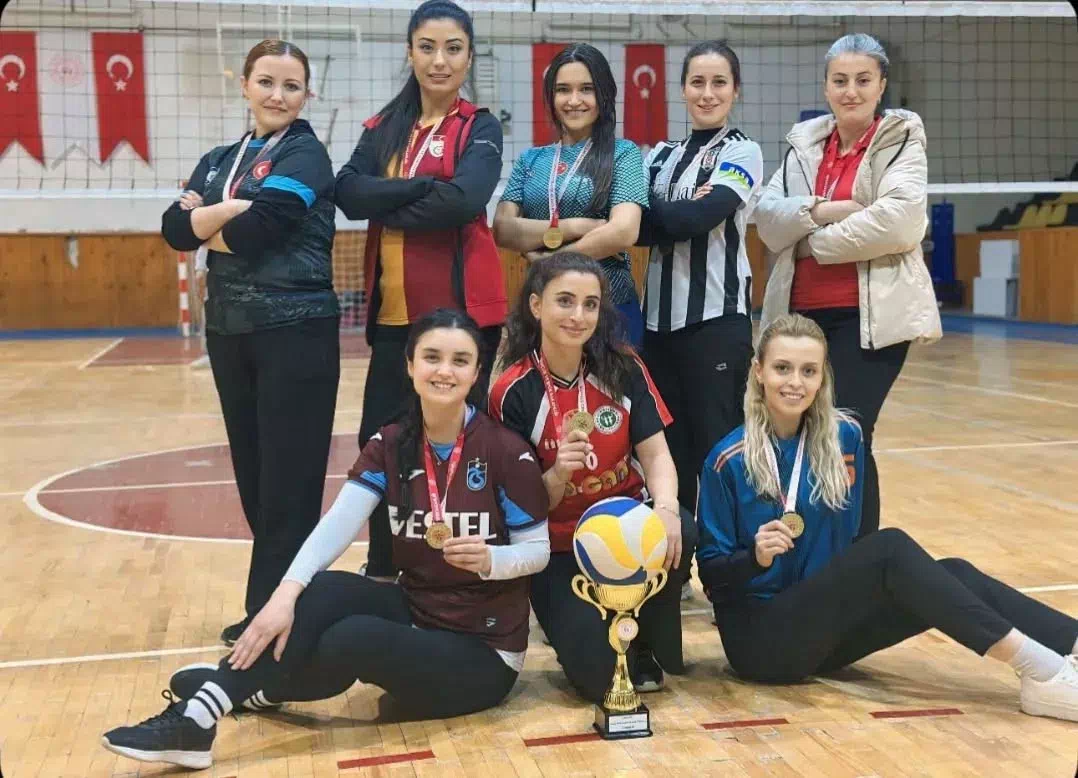Bayburt İl Emniyet Müdürlüğü Kadın Personelleri Voleybol Turnuvasında Zafer Kazandı