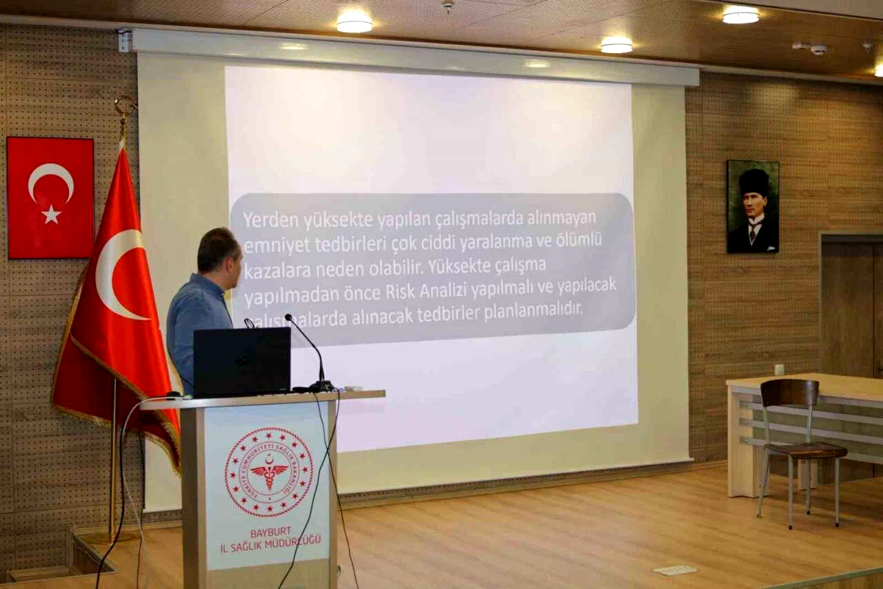 Bayburt İl Sağlık Müdürlüğü bünyesindeki sürekli işçilere İSG eğitimi