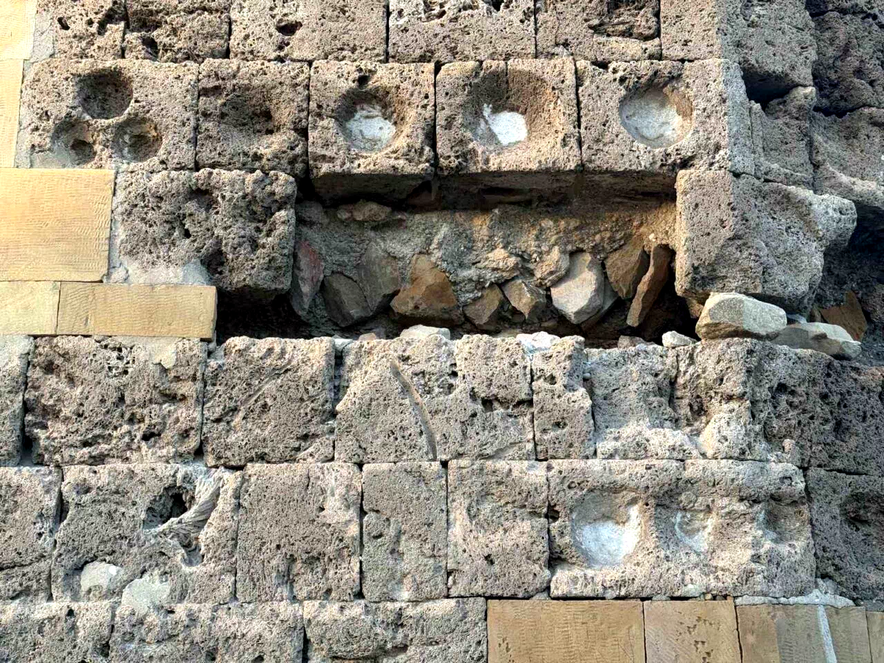 Bayburt Kent Konseyinden tarihi kaleye müdahale talebi