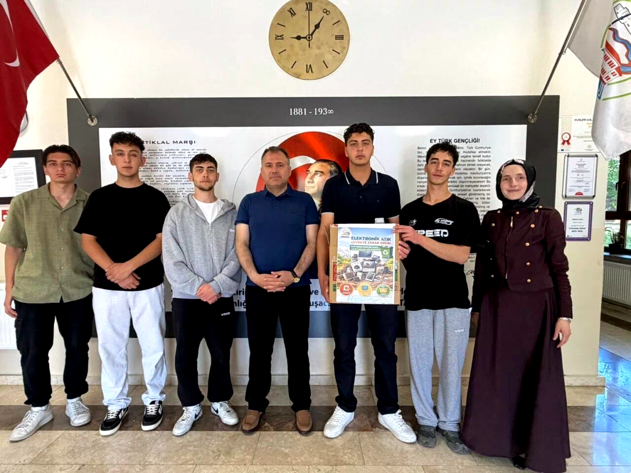 Bayburt Lisesinde toplanan elektronik atıklar geri dönüşüme gönderildi