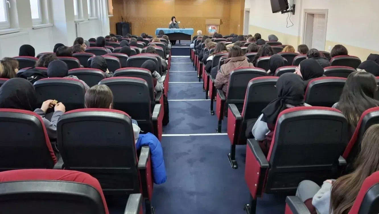 Bayburt Müftülüğü Gençlik Koordinatörlüğünden ‘Lise Buluşmaları’ adlı etkinlik düzenlendi. Oruç ibadetinin manevi önemi vurgulandı.