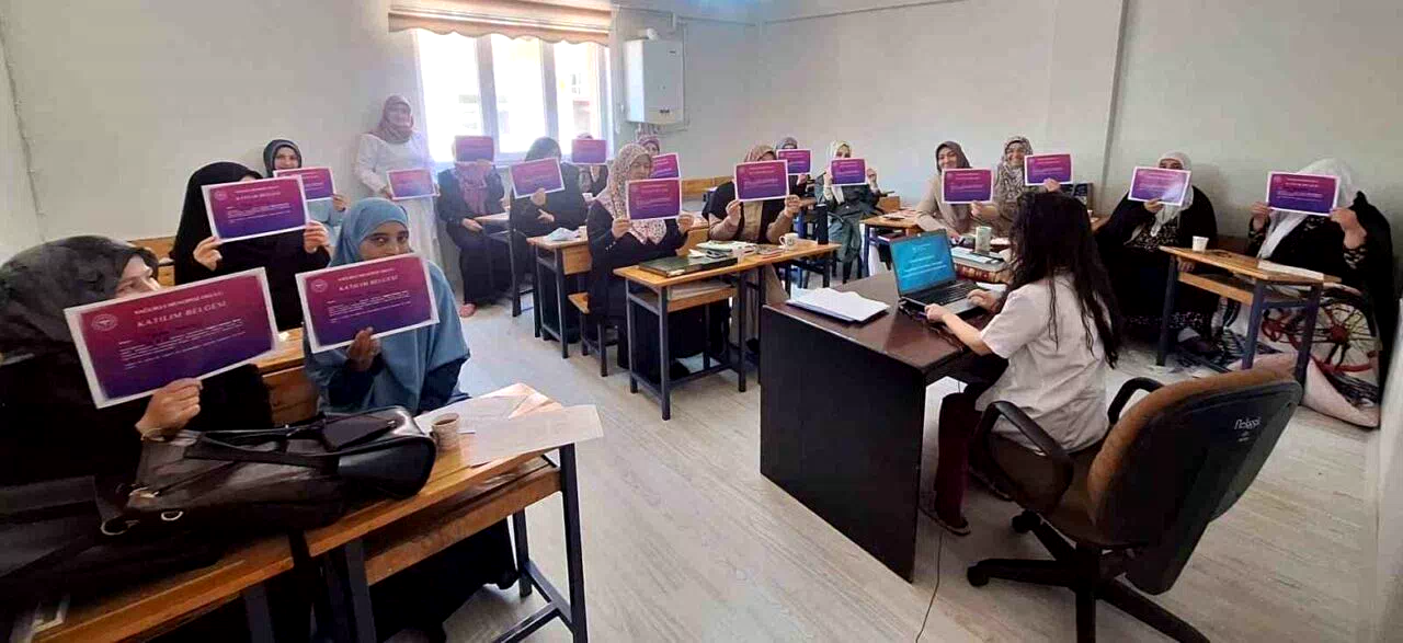 Bayburt’ta 120 kadına menopoz eğitimi verildi