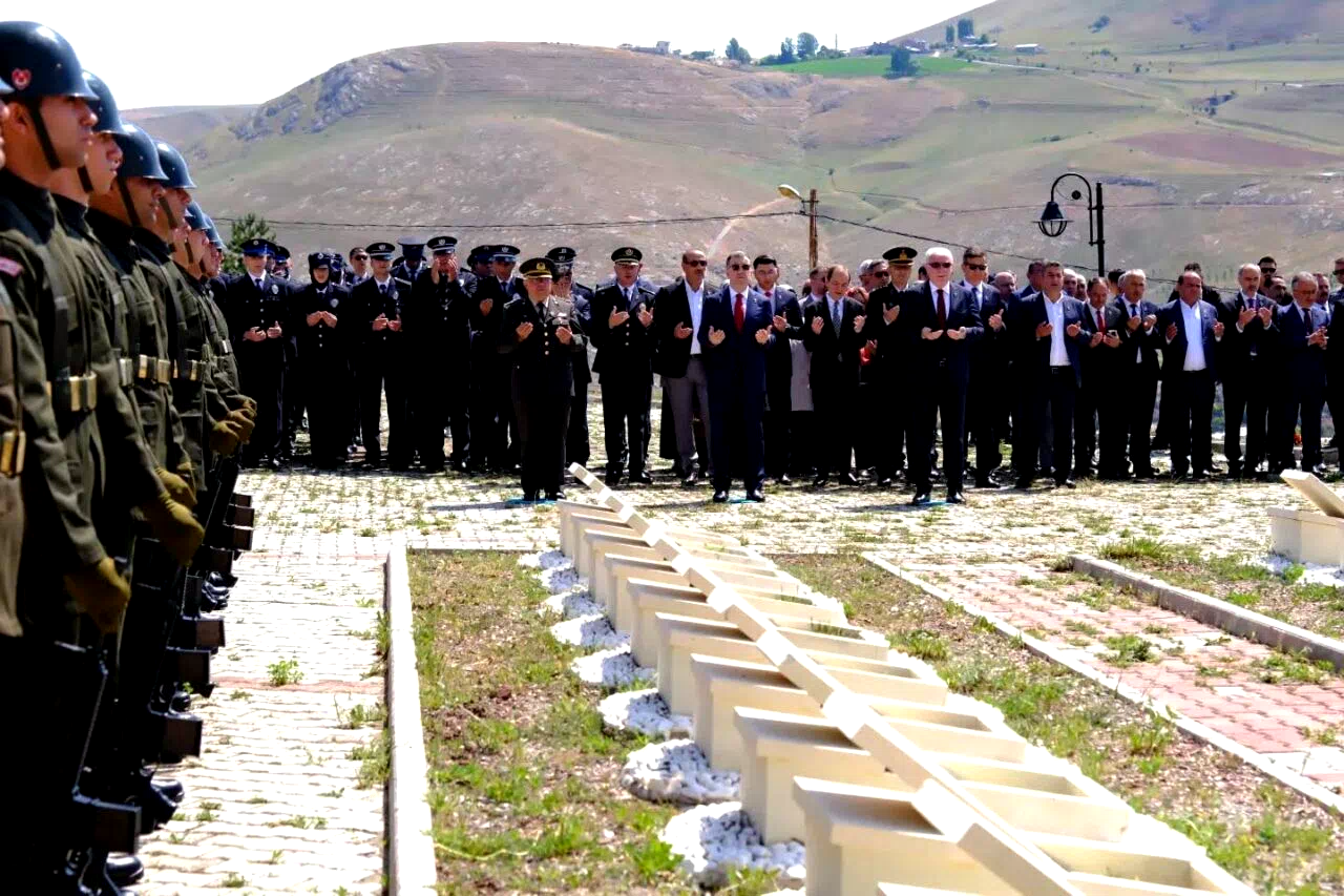 Bayburt’ta 15 Temmuz şehitleri dualarla anıldı