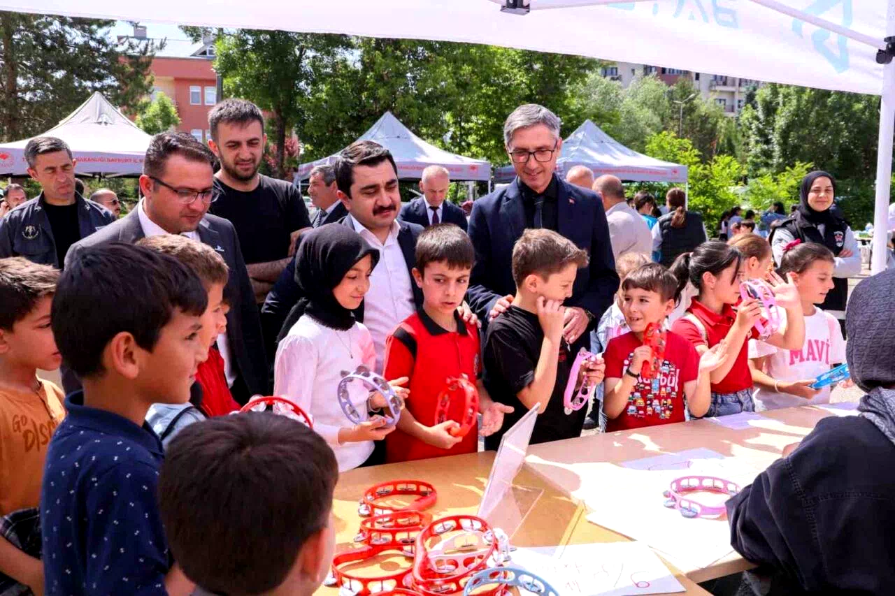 Bayburt’ta 2 gün sürecek ’Bilimin Işığında Bayburt Bilim Şenliği’ başladı