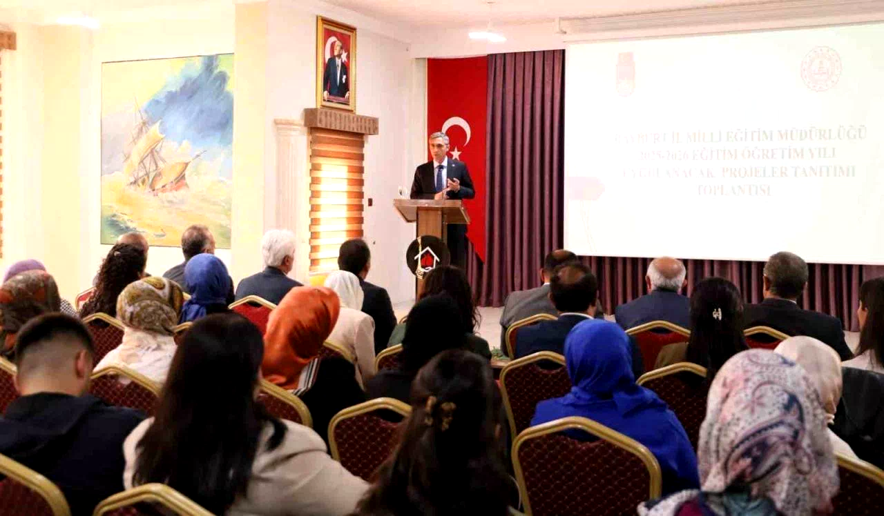 Bayburt’ta 2025-2026 eğitim öğretim yılı proje tanıtım toplantısı yapıldı