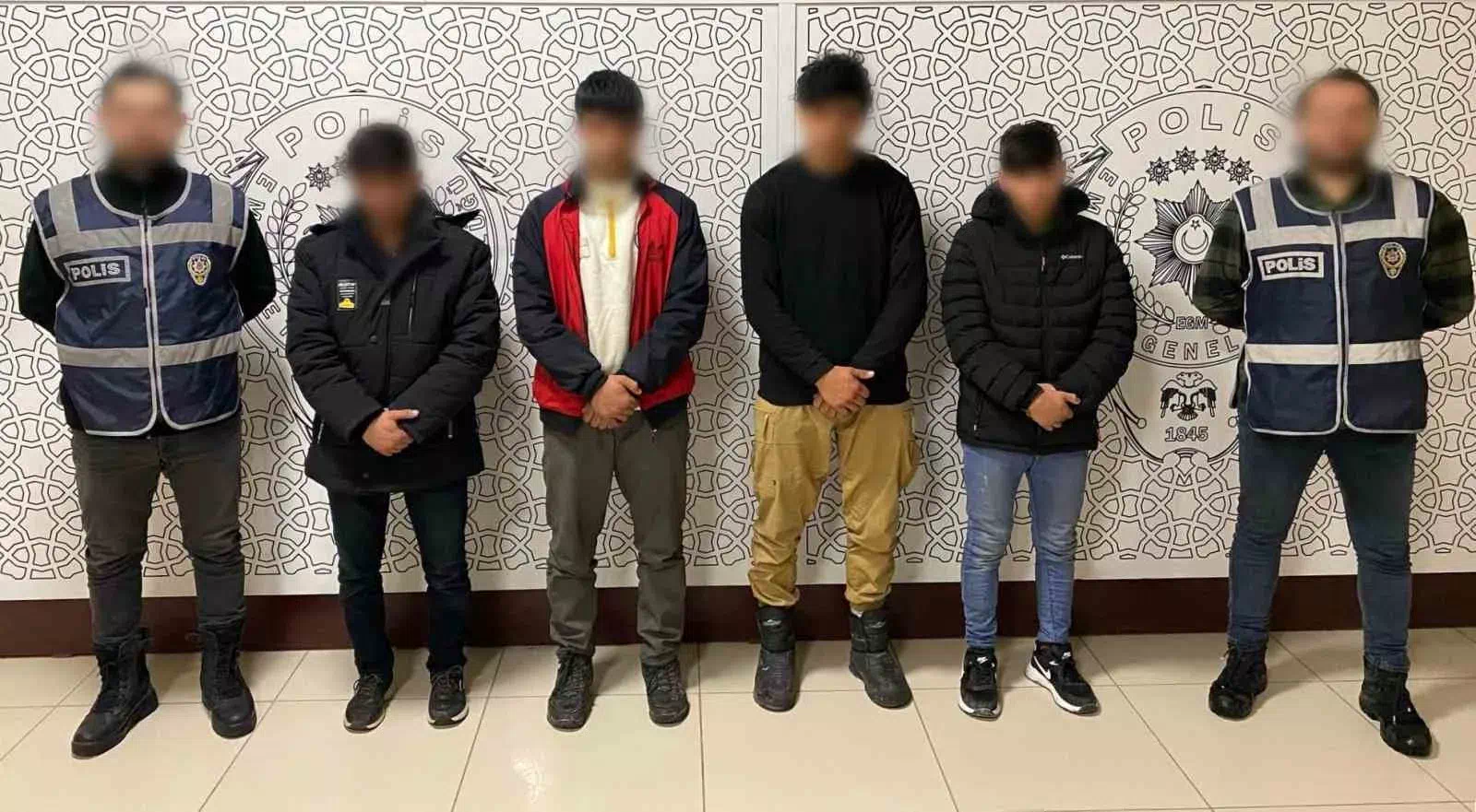 Bayburt’ta 5 düzensiz göçmen ve 3 insan taciri yakalandı