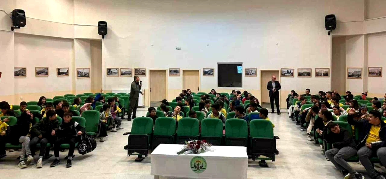 Bayburt’ta 587 öğrenciye doğa eğitimi verildi