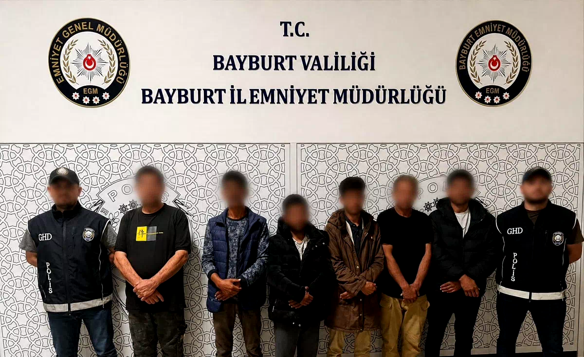 Bayburt’ta 6 düzensiz göçmen yakalandı