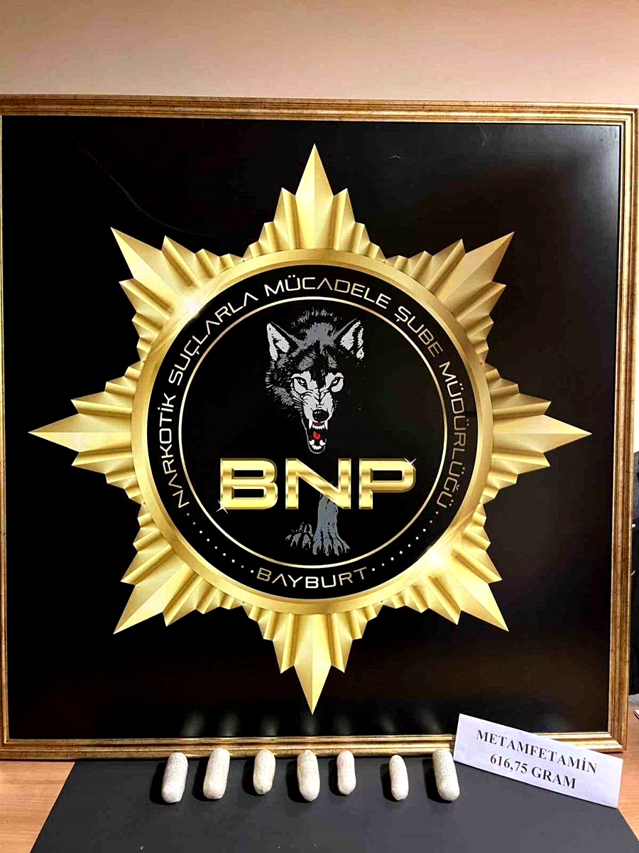 Bayburt’ta 616,75 gram metamfetamin ele geçirildi