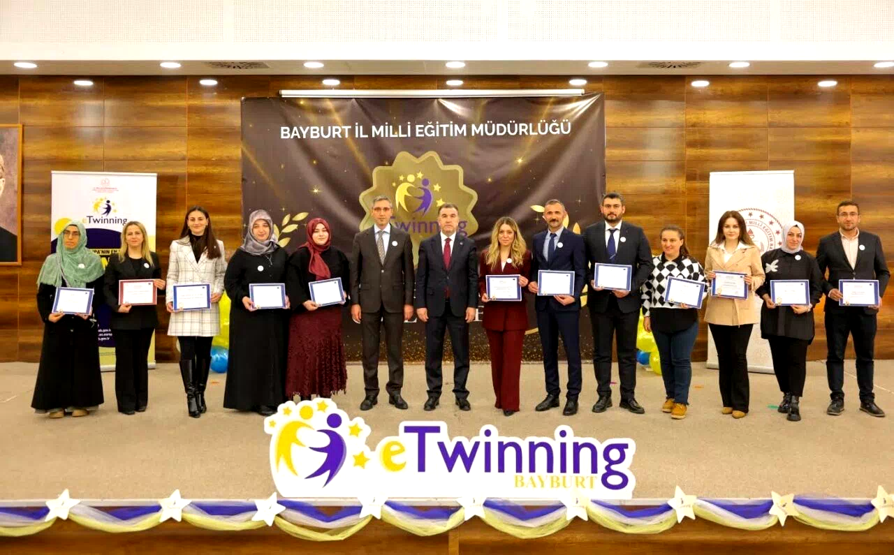 Bayburt’ta 9 okul ‘eTwinning Okulu’ ünvanı aldı