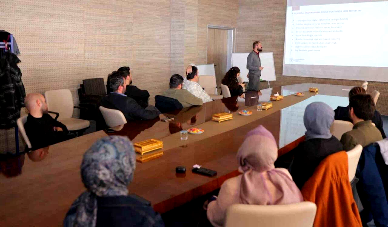 Bayburt’ta aile hekimlerine ruh sağlığı eğitimi verildi