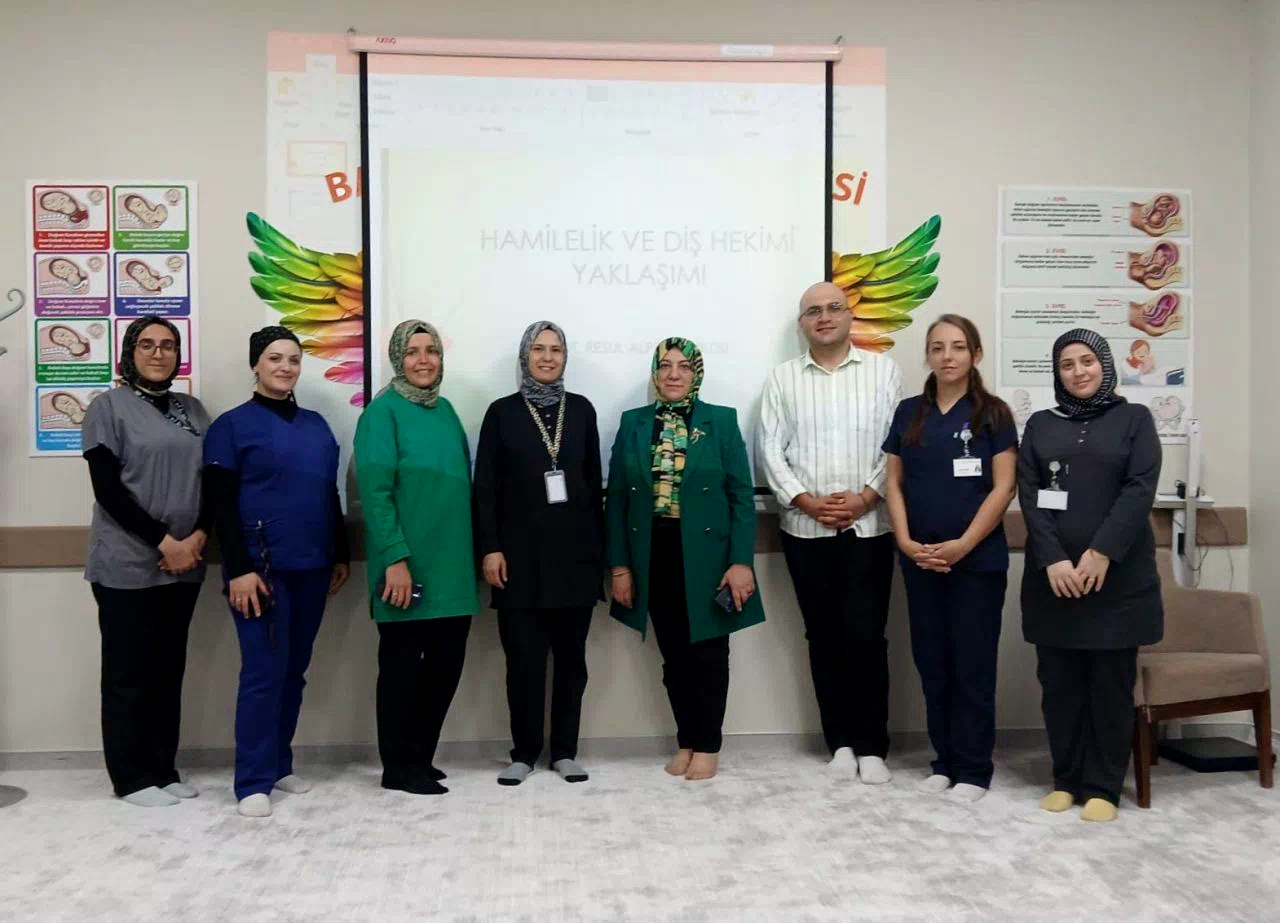 Bayburt’ta anne adaylarına ağız ve diş sağlığı eğitimi veriliyor