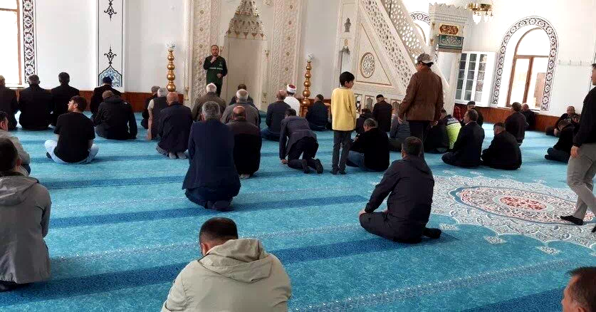 Bayburt’ta cami cemaati bağımlılıkla mücadele konusunda bilgilendirildi