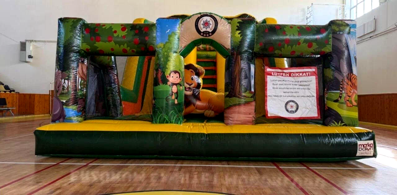 Bayburt’ta çocuklar için kurulan ’Balon Park’ oyun alanı 4 gün boyunca açık olacak