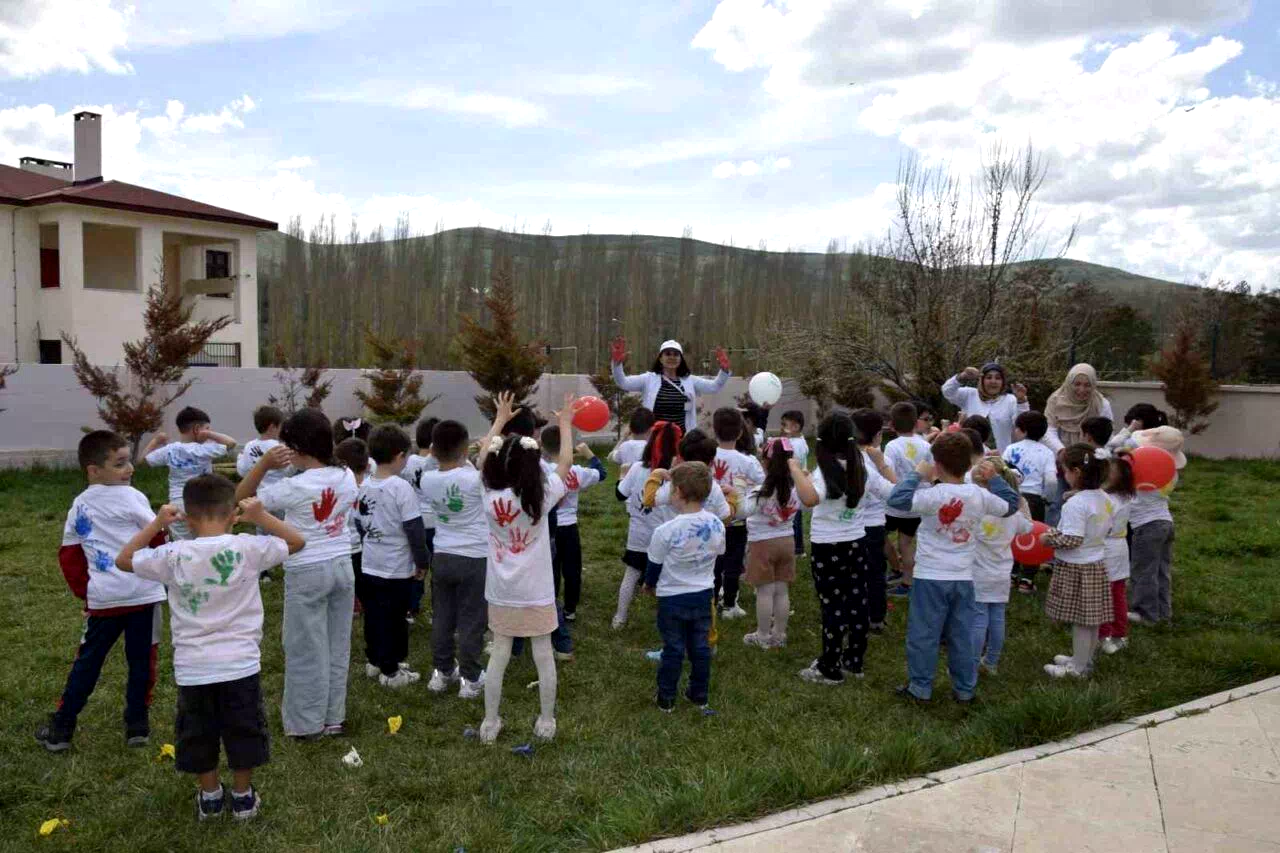 Bayburt’ta el hijyenine çocuklara oyunlarla anlatıldı