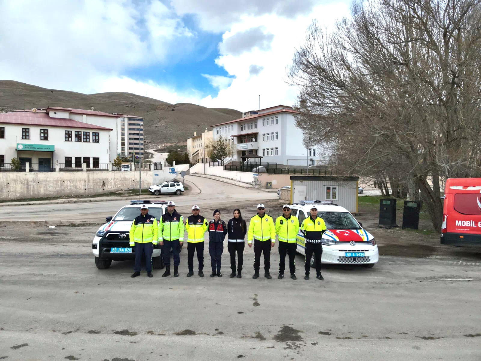 Bayburt’ta emniyet ve jandarmadan ortak trafik denetimi