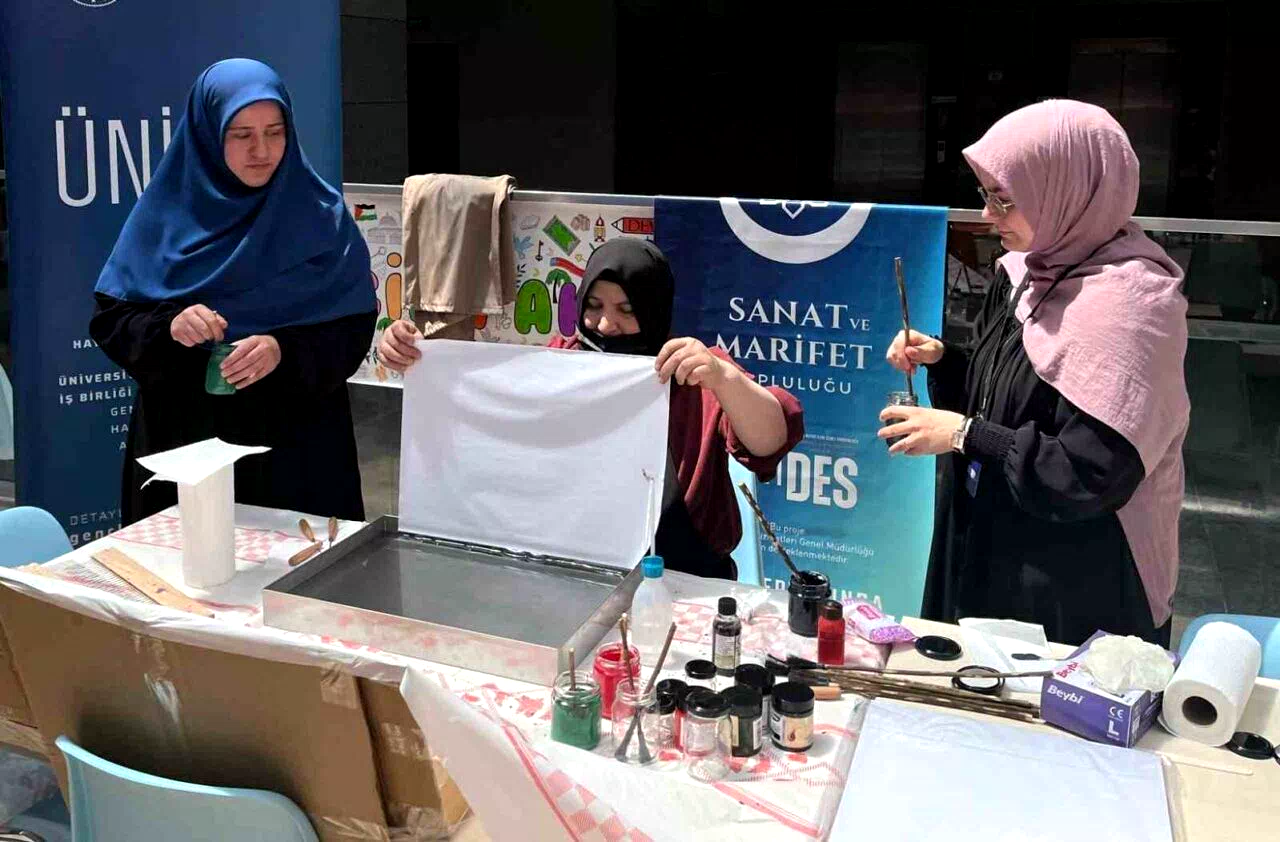 Bayburt’ta ’Geleneksel Türk Ebru Sanatı’ etkinliği yapıldı