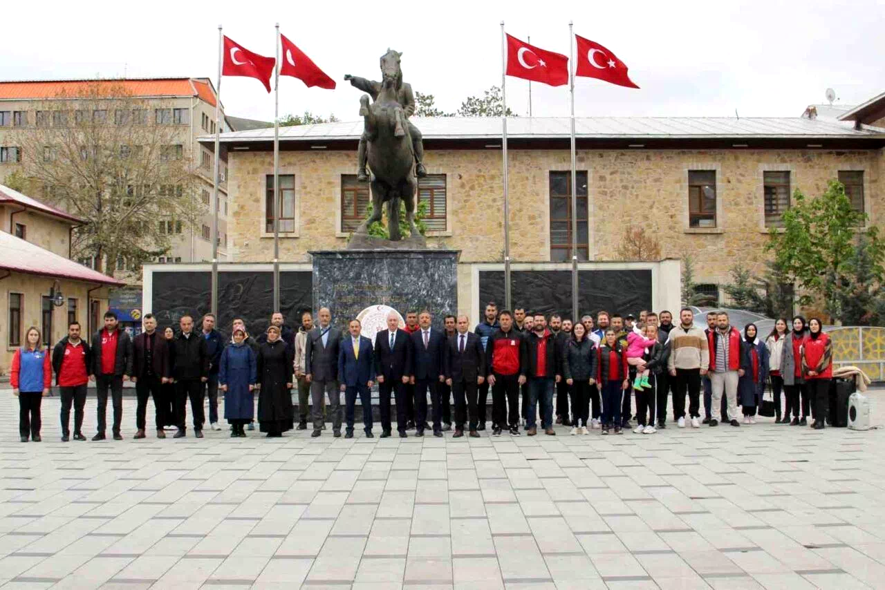 Bayburt’ta Gençlik Haftası etkinliklerinin açılışı yapıldı