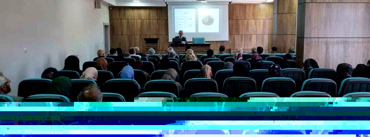 Bayburt’ta hacı adayları için seminer düzenlendi