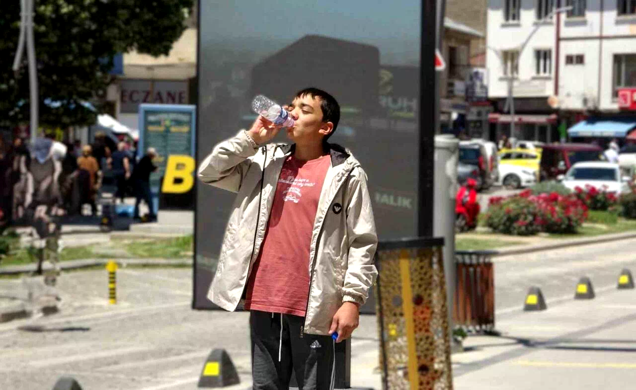 Bayburt’ta hava sıcaklığı bugünden itibaren mevsim normalleri üzerine çıkacak