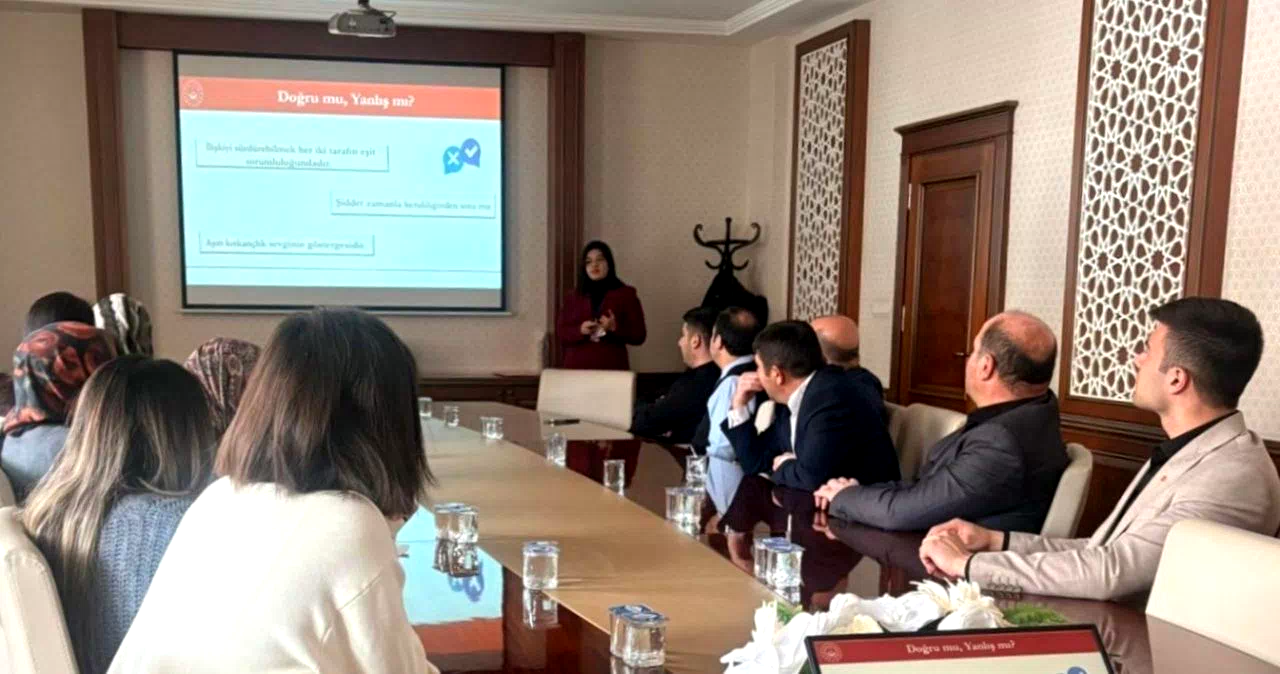Bayburt’ta kadına yönelik şiddetle mücadele eğitimleri devam ediyor