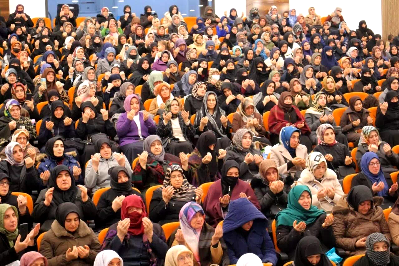 Bayburt’ta kadınlara yönelik Kadir Gecesi programı düzenlendi